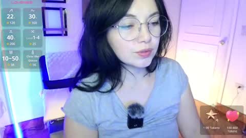 LAURA - A n n i e  S w a n online show from February 20, 3:12 am