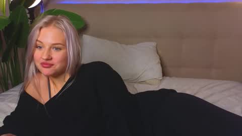 annie online show from November 24, 1:43 pm