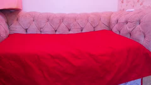 annie online show from September 12, 3:08 am