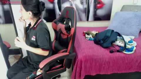 Anniee online show from March 4, 12:44 pm