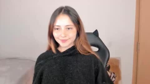 Snapshot of anniemora_ chatting on October 19, 4:39 am Annie online show from October 19, 4:39 am
