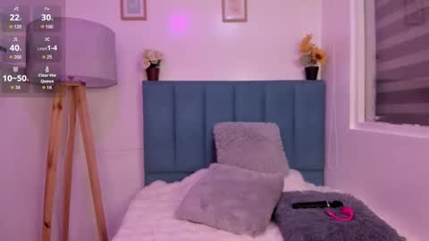 Annie Evans  online show from December 3, 4:18 pm