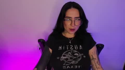 Snapshot of annikamerliahh_ chatting on October 15, 4:27 am Annika online show from October 15, 4:27 am