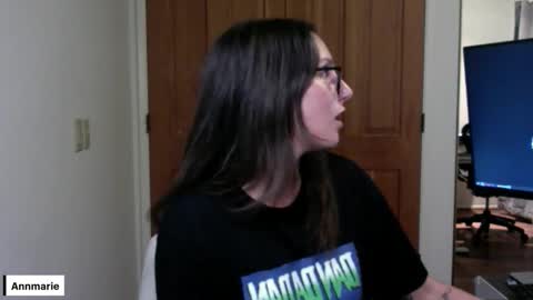 Snapshot of annmarieferrara chatting on October 1, 2:32 am Ann online show from October 1, 2:32 am