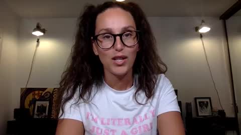 Snapshot of annmarieferrara chatting on September 17, 2:26 am Ann online show from September 17, 2:26 am
