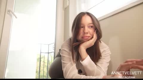 Anna online show from October 21, 10:31 am