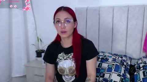 Snapshot of annyroberts_89 chatting on October 10, 11:38 am Anny online show from October 10, 11:38 am