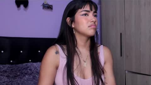 Snapshot of annyt_ chatting on October 22, 1:09 am anny online show from October 22, 1:09 am
