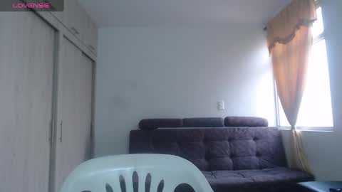 Anthonela Queen online show from November 8, 2:42 pm