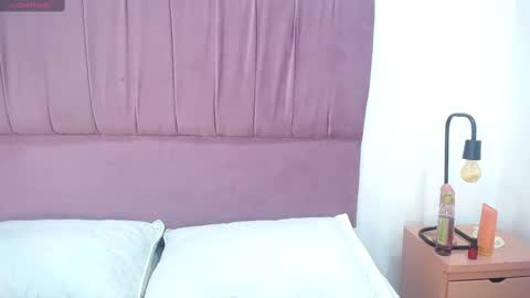 Snapshot of anthonelaa__ chatting on February 23, 4:13 pm Anthonelaa online show from February 23, 4:13 pm