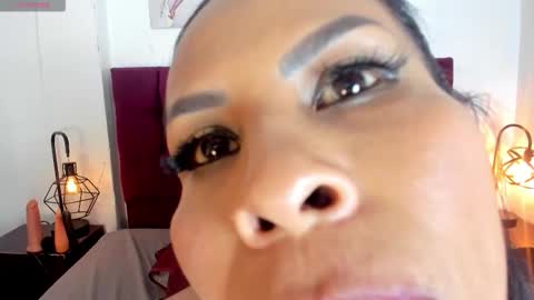 Snapshot of anthonelaa__ chatting on October 4, 11:24 pm Anthonelaa online show from October 4, 11:24 pm
