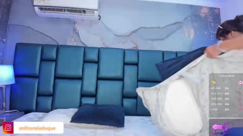 anthonelaDuque online show from October 7, 3:19 pm