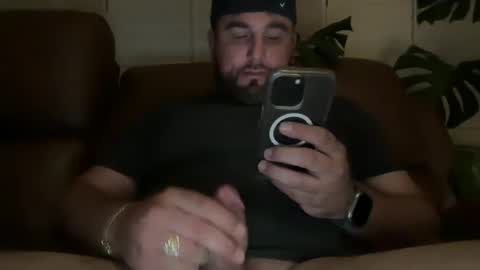 Snapshot of anthoss22 chatting on October 1, 4:00 am anthoss22 online show from October 1, 4:00 am