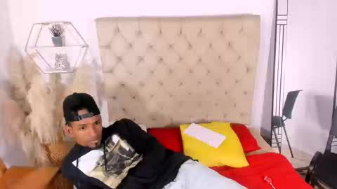 Snapshot of anthoy_wayans chatting on September 11, 12:34 am       online show from September 11, 12:34 am