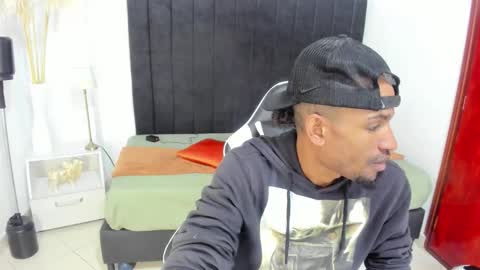       online show from November 12, 11:51 pm