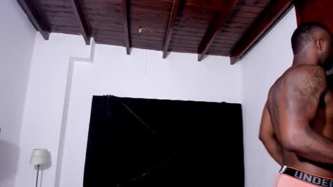 Snapshot of anthoy_wayans chatting on September 12, 8:49 am       online show from September 12, 8:49 am
