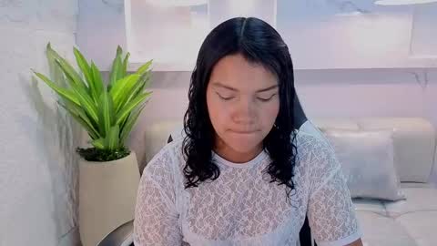 Snapshot of antonela_tp chatting on October 1, 1:10 pm Antonela online show from October 1, 1:10 pm