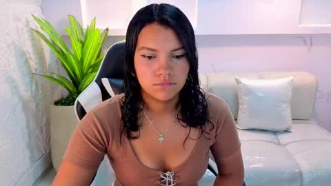 Snapshot of antonela_tp chatting on September 17, 12:41 pm Antonela online show from September 17, 12:41 pm