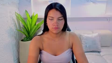 Snapshot of antonela_tp chatting on September 23, 1:05 pm Antonela online show from September 23, 1:05 pm