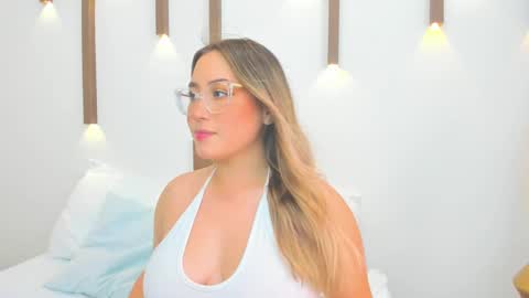 Snapshot of antonella_cutie_ chatting on February 20, 3:19 pm A N T O N E L L A online show from February 20, 3:19 pm