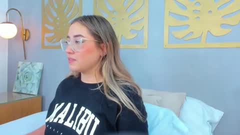 Snapshot of antonella_cutie_ chatting on March 12, 10:39 pm A N T O N E L L A online show from March 12, 10:39 pm