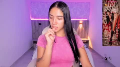 Snapshot of antonella_grayy chatting on February 20, 10:59 am Antonella Grayy online show from February 20, 10:59 am