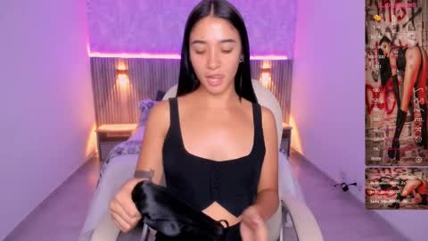 Snapshot of antonella_grayy chatting on February 21, 11:01 am Antonella Grayy online show from February 21, 11:01 am