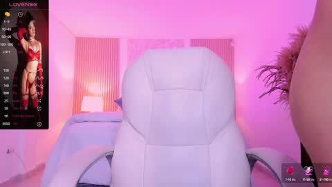 Snapshot of antonella_grayy chatting on October 9, 11:37 am Antonella Grayy online show from October 9, 11:37 am