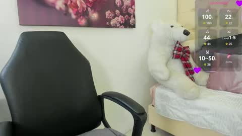 Snapshot of antonella_negrete chatting on September 19, 2:32 pm Antonella online show from September 19, 2:32 pm