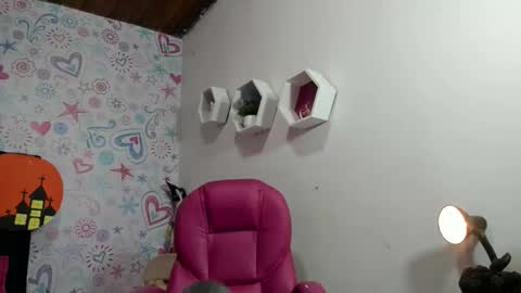 Snapshot of antonellakling_ chatting on October 9, 1:05 pm ANTONELLA online show from October 9, 1:05 pm