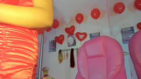 Snapshot of antonellakling_ chatting on February 15, 11:39 am ANTONELLA online show from February 15, 11:39 am