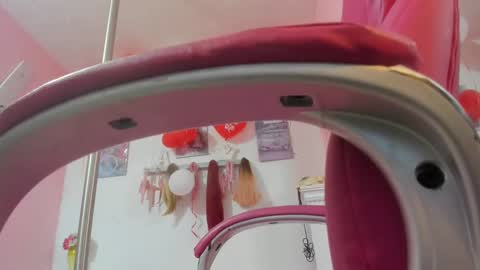 Snapshot of antonellakling_ chatting on February 22, 12:29 pm ANTONELLA online show from February 22, 12:29 pm