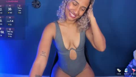 Sarah online show from September 26, 2:14 pm