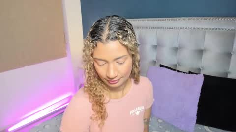 Sarah online show from February 25, 3:53 pm