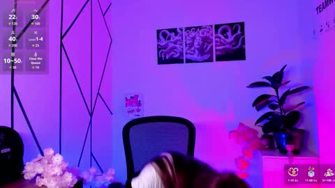 Snapshot of antonellastar24_ chatting on October 20, 9:20 pm Antonella online show from October 20, 9:20 pm