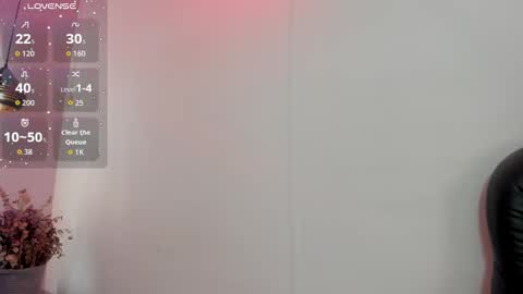 Snapshot of antonellepiercee chatting on September 17, 11:46 am A N T O N E L L E online show from September 17, 11:46 am