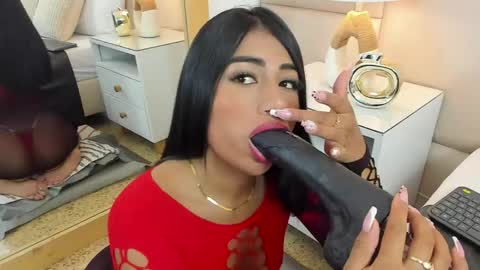 Antonia online show from November 7, 12:18 pm