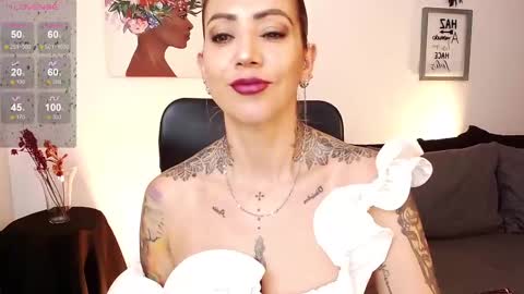 Snapshot of antoniavillamizar chatting on February 17, 10:18 am Anto online show from February 17, 10:18 am
