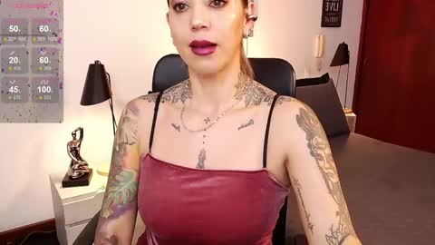 Snapshot of antoniavillamizar chatting on February 25, 10:15 am Anto online show from February 25, 10:15 am