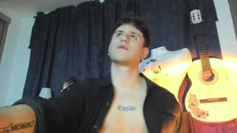 Snapshot of antonnello_ chatting on September 10, 1:39 am antonnello_ online show from September 10, 1:39 am
