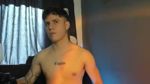 Snapshot of antonnello_ chatting on October 15, 4:52 pm antonnello_ online show from October 15, 4:52 pm