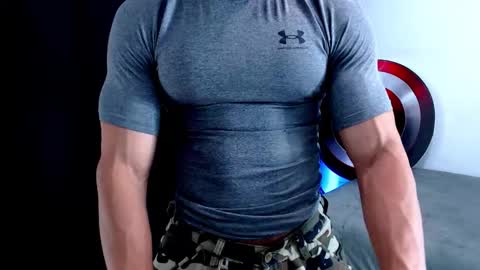 Instagram miguelangel1802  online show from February 3, 6:40 am