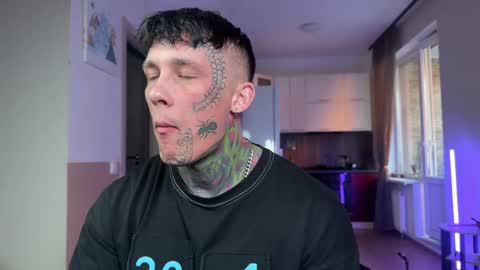 Tom online show from April 2, 3:52 pm