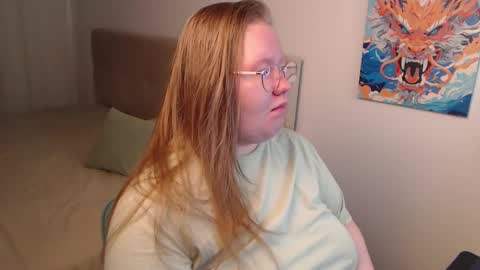 Anya Muna online show from December 11, 7:57 pm