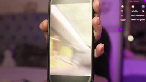 anya_sky_ online show from December 20, 7:04 am