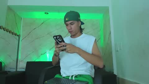 anyelo_sexyhot online show from October 2, 12:04 pm