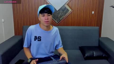 anyelo_sexyhot online show from February 6, 12:15 pm