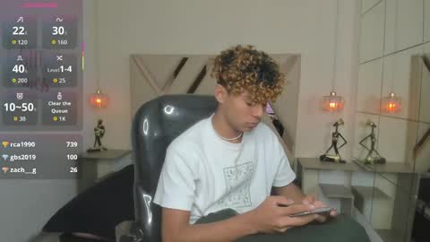 anyelotwink online show from April 9, 6:19 am