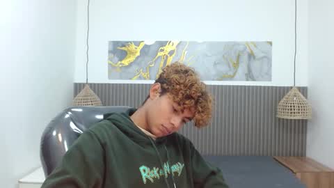 anyelotwink online show from February 13, 1:47 pm