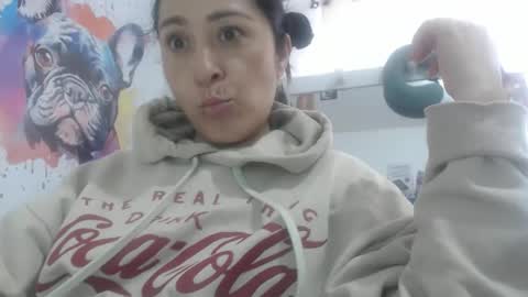 Snapshot of anysophy chatting on October 18, 1:26 pm SOFFIA online show from October 18, 1:26 pm